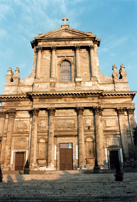 Notre-Dame-et-Saint-Vaast Cathedral