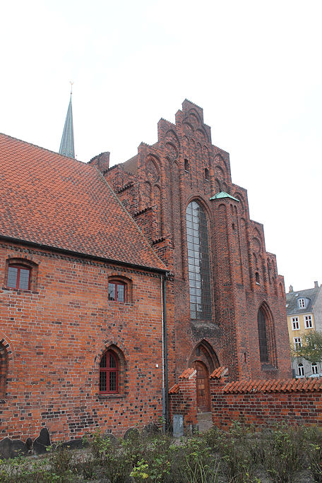 Vor Frue Kloster (Karmeliterkloster) with Sankt Mariæ Kirke