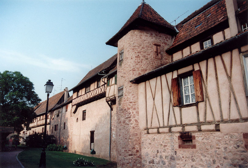 Houses & ramparts near Obertor