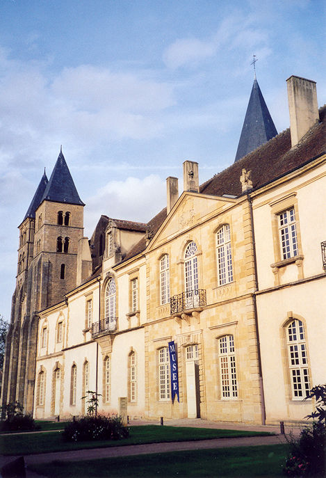 Basilique du Sacré-Cœur & priory