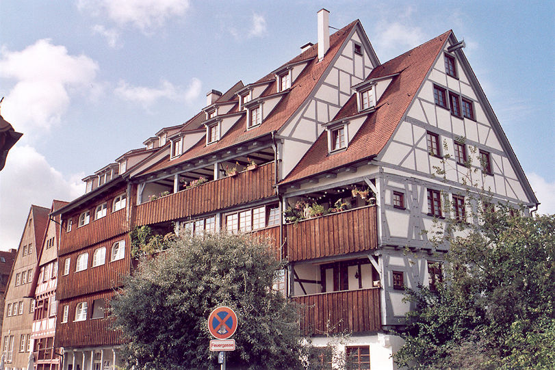 Fischerviertel, view from Auf der Insel along the Große Blau