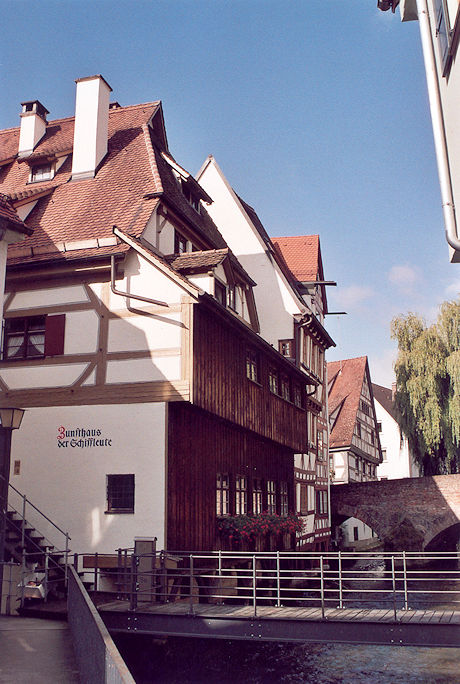 In Fischerviertel along the Große Blau