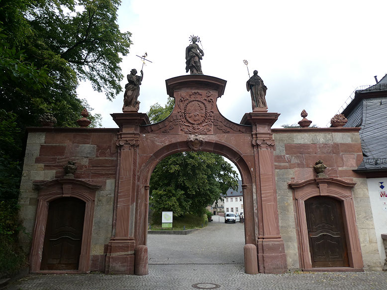 Abbey, Gate