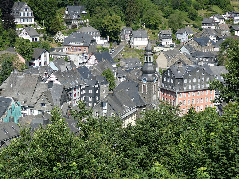 The town viewed from Kierberg
