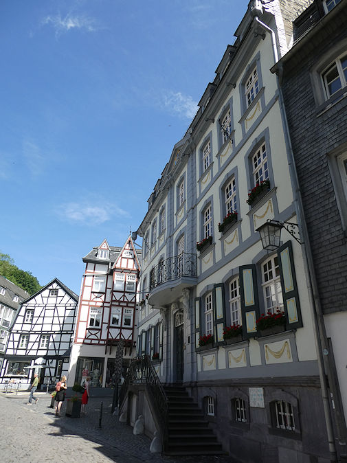 Laufenstraße with Haus Troistorff on the right