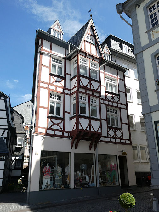 On Laufenstraße