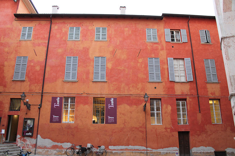 Vicolo al Battistero