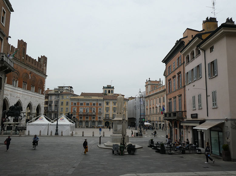 Piazza dei Cavalli