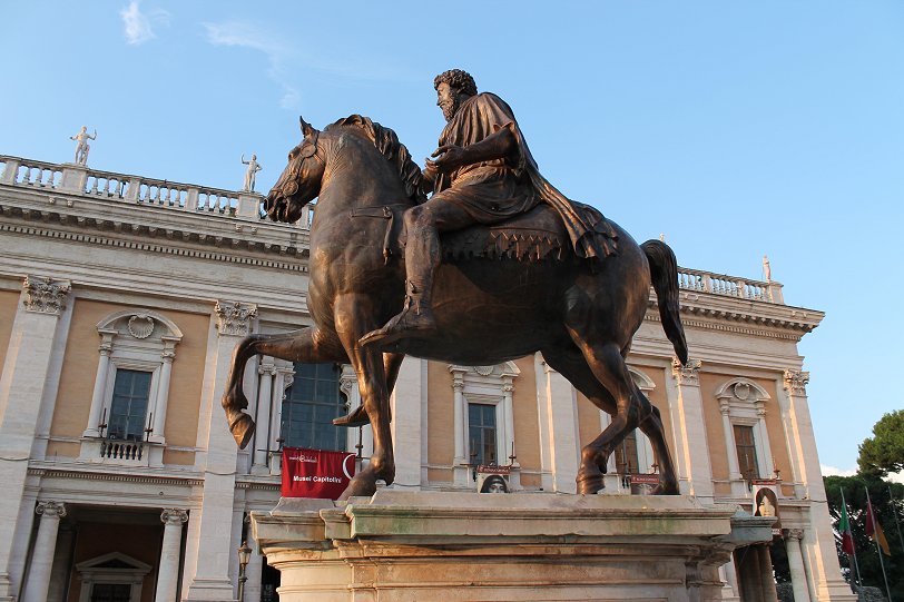 Piazza del Campidoglio Marcus Aurelius statue