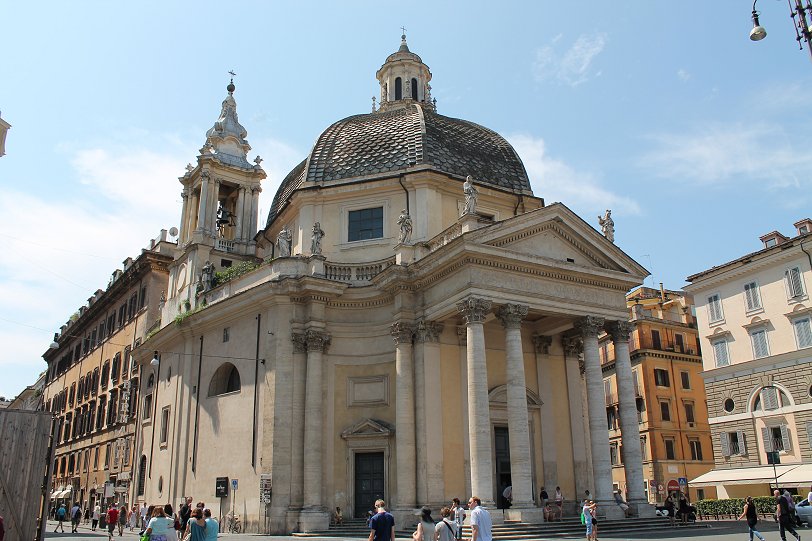 Piazza del Popolo Chiesa di Santa Maria dei Miracoli