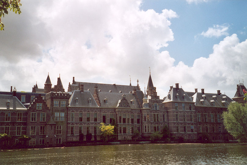 Binnenhof from Hofvijver