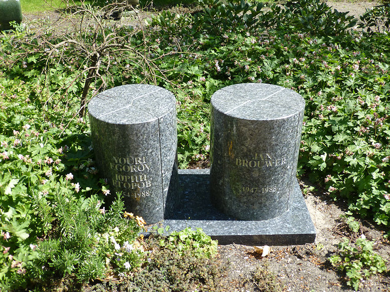 Youri Egorov's grave
