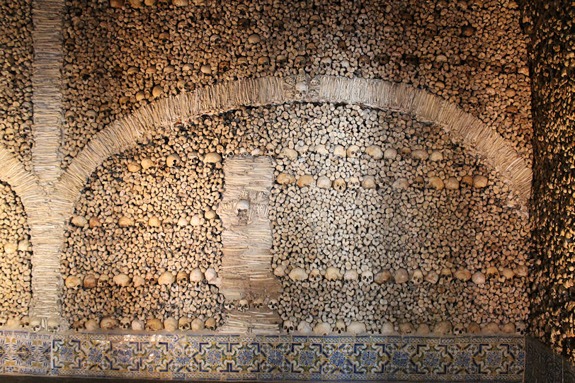 Capela dos Ossos