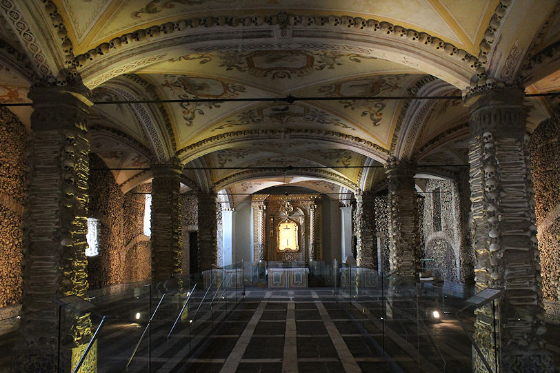 Capela dos Ossos