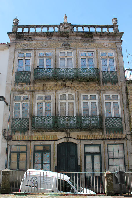 On Travessa de São Domingos
