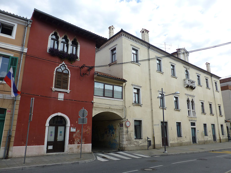 Cankarjeva ulica / Via Ivan Cankar