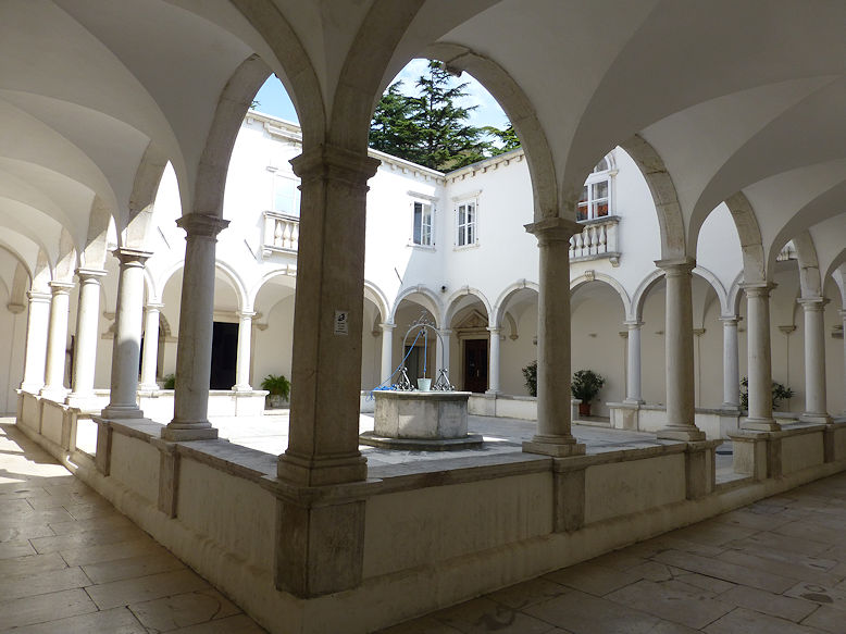 Minoritski samostan / Convento dei frati minoriti
