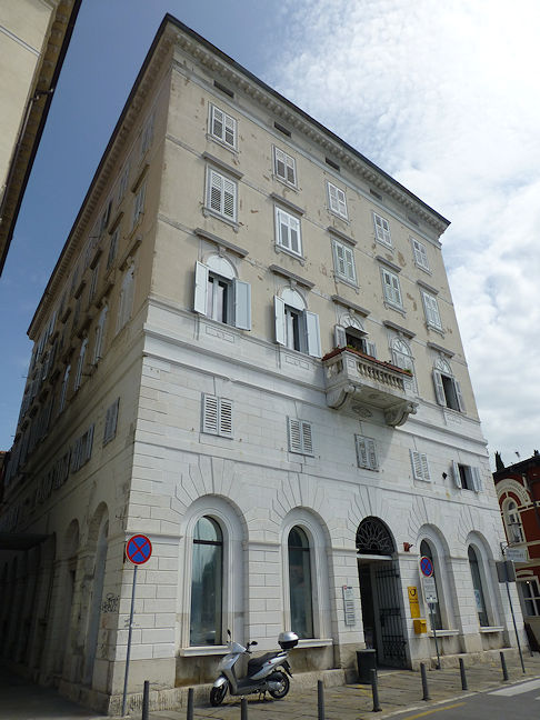 Cankarjevo nabrežje / Riva Ivan Cankar