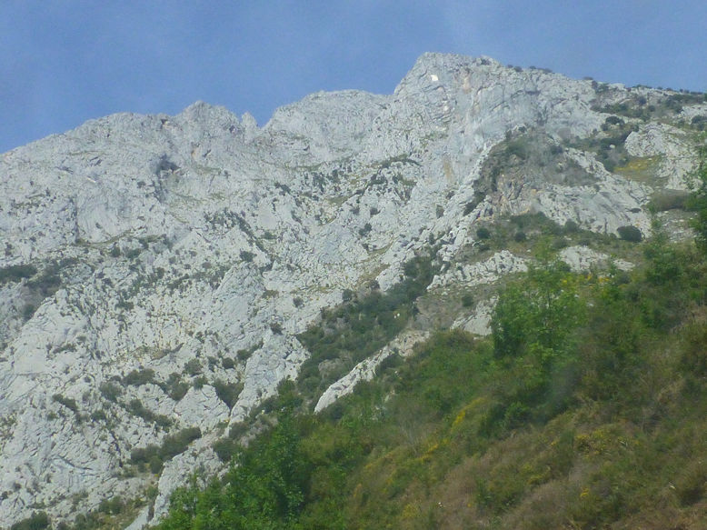 Mountains by Castro Cillorigo