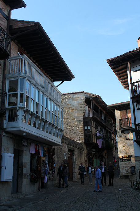 Calle Santo Domingo & Calle de Juan Infante