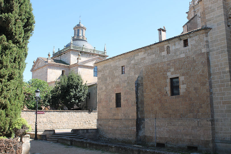 Santa María Cathedral & Cerralbo Chapel