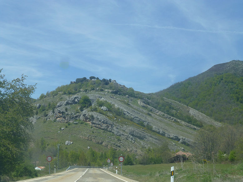 On the road from Cistierna to Riaño