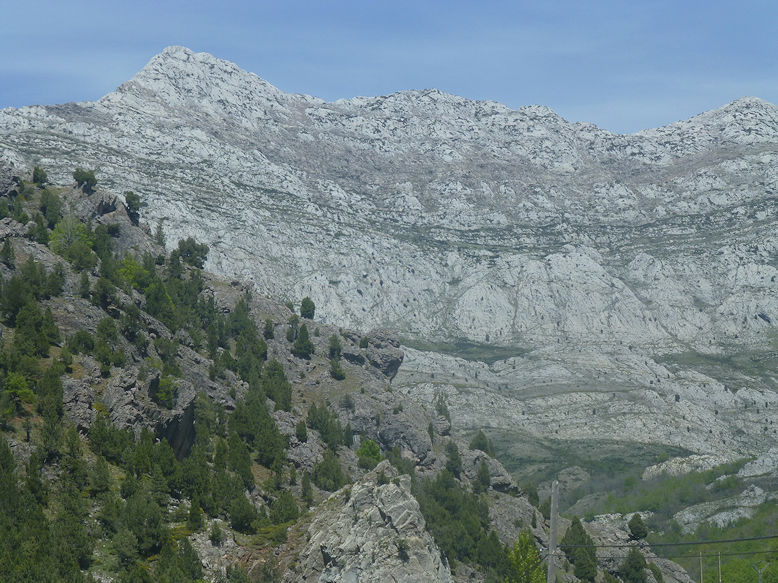 On the road from Cistierna to Riaño
