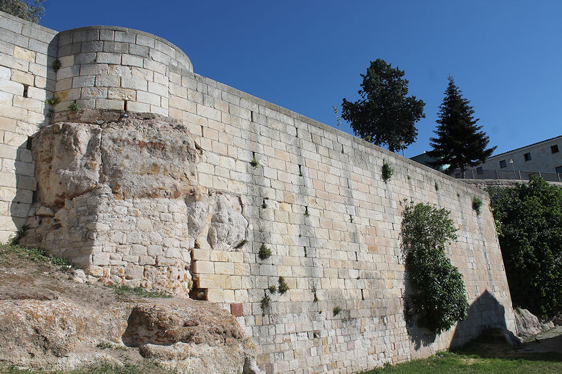 Ramparts, Cuesta de San Cipriano