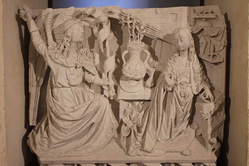 Catedral Annunciation sculpture