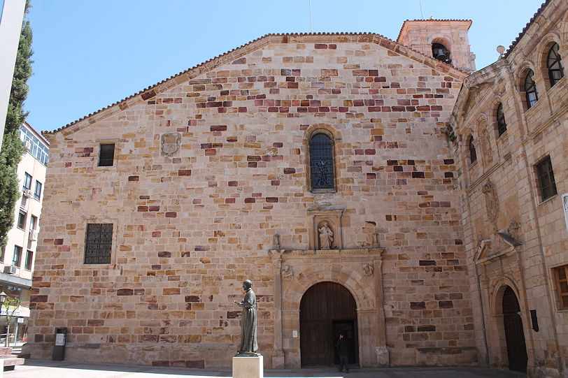 Iglesia de San Andrés & Seminario San Atilano