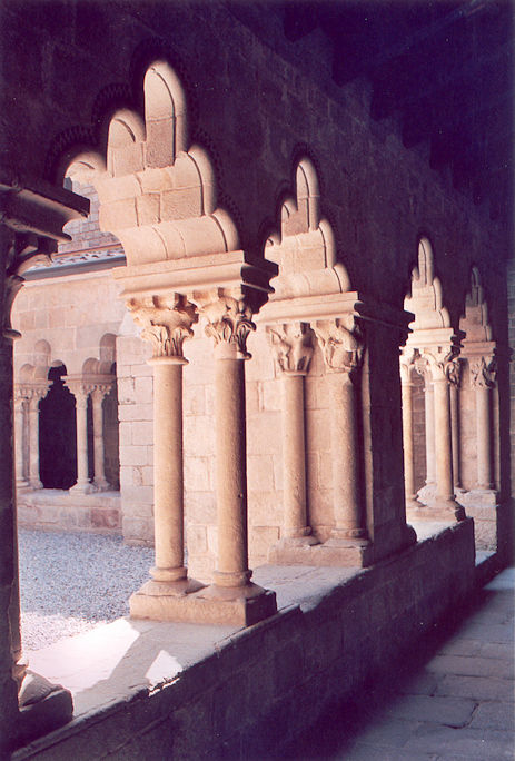 Monasterio Sant Pau del Camp cloister
