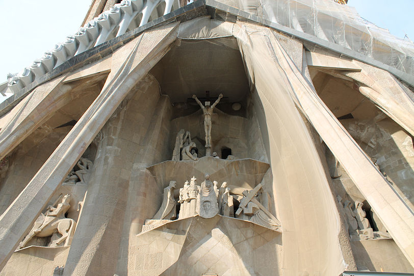 La Sagrada Família Passion façade