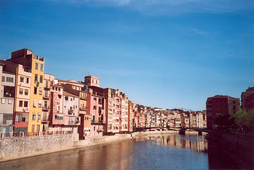 Houses along Onyar