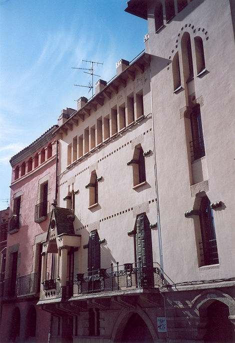 Casa Bayés & Casa Anita Colomer