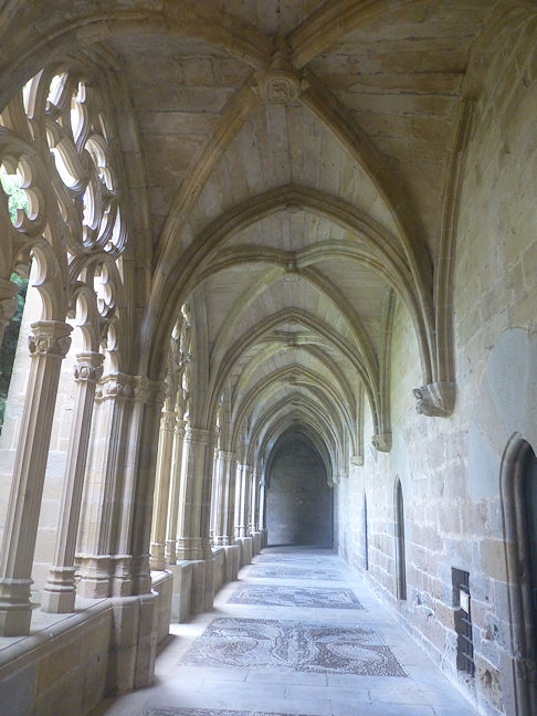 Monasterio de Santa María la Real de la Oliva cloister
