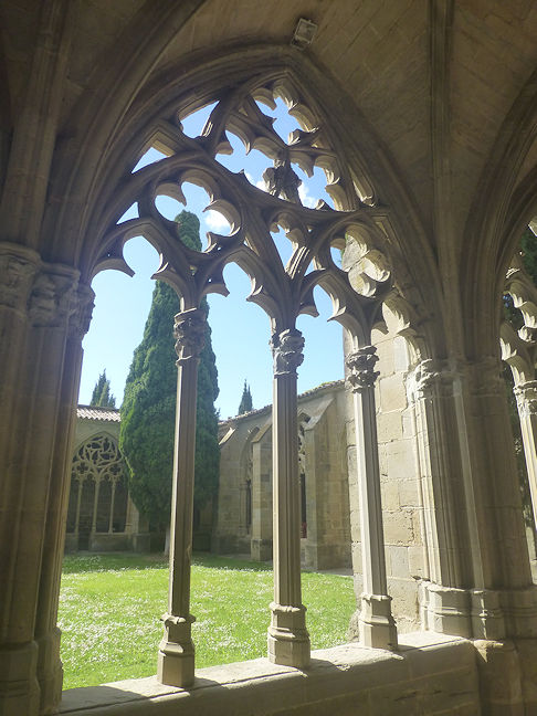 Monasterio de Santa María la Real de la Oliva cloister