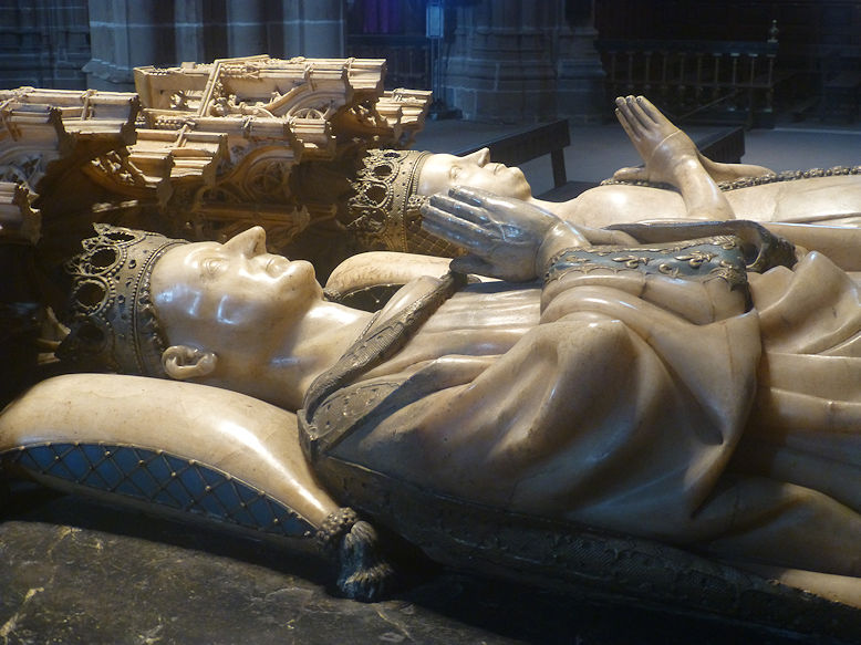 Catedral de Santa María la Real tomb