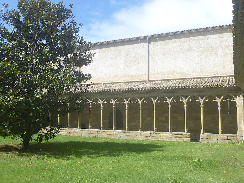 Convento de San Francisco de Asís cloister