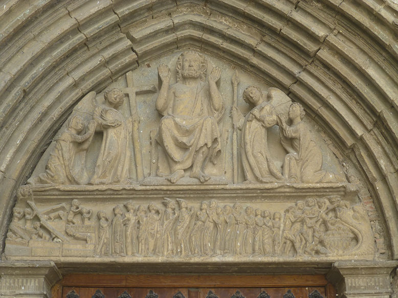 Iglesia de San Salvador portal tympanum