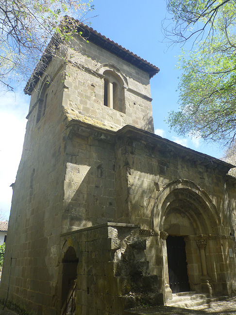 Iglesia de San Adrián de Vadoluengo