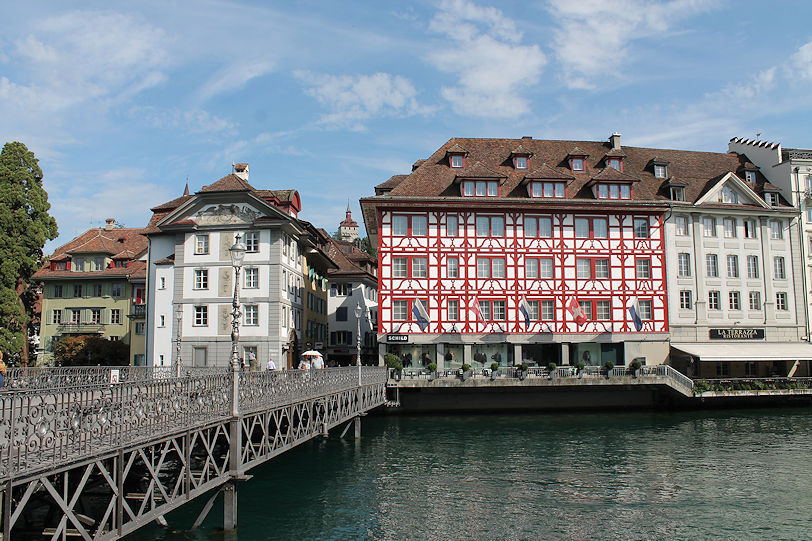 Reussbrücke & Reuss banks