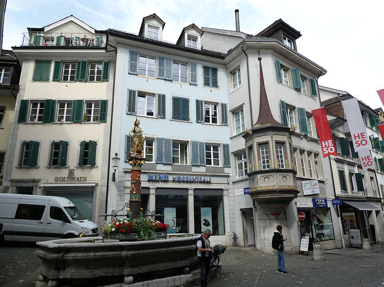 Hauptgasse with Gerechtigkeitsbrunnen