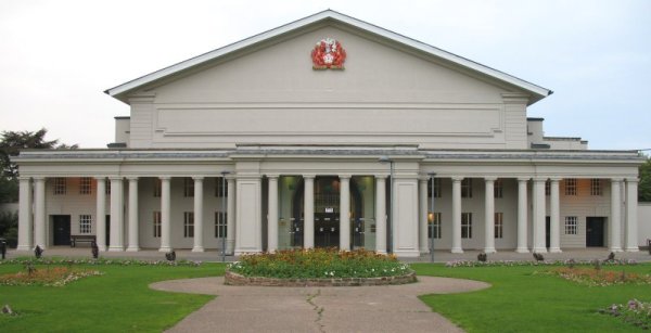 De Montfort Hall